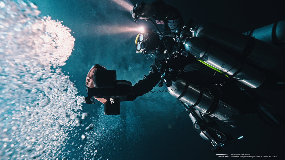 Sublue Navbow Underwater Scooter – Professional Diving Propulsion Device