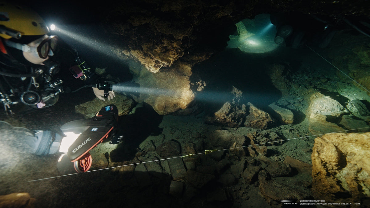 Sublue Navbow Underwater Scooter – Professional Diving Propulsion Device