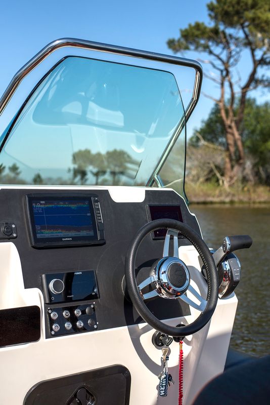 Zodiac Medline 6.8 - Your Ultimate Escape on the Water