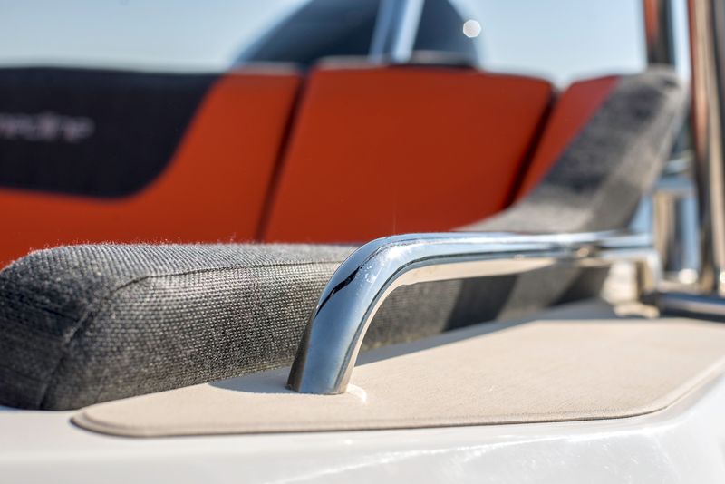 Zodiac Medline 6.8 - Your Ultimate Escape on the Water