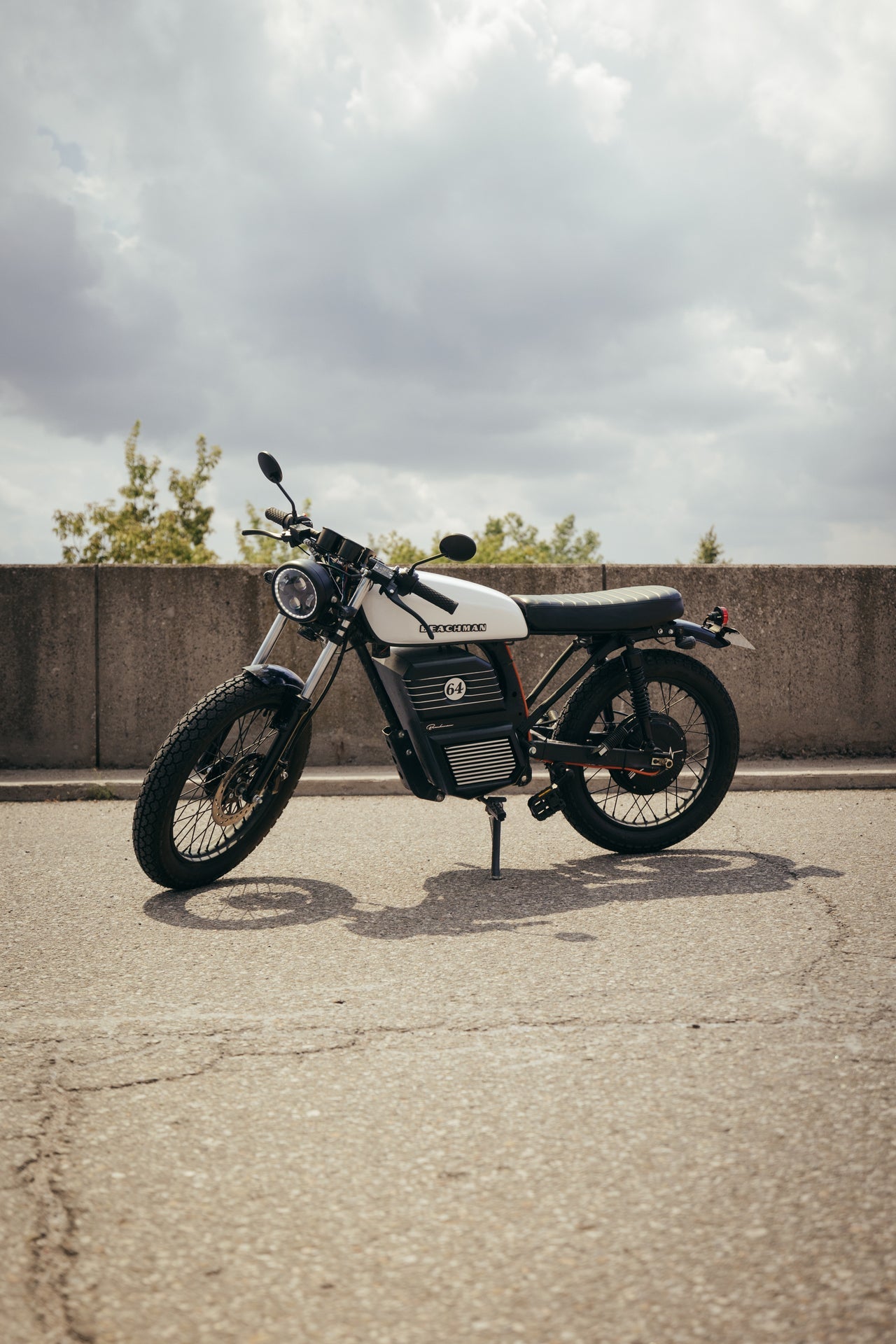 Beachman '64 Electric Café Racer E-Bike