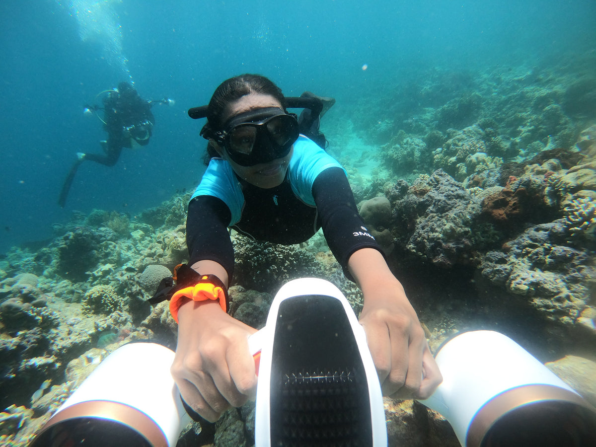 Sublue MixPro – Compact Dual-Motor Underwater Scooter with 60-Min Runtime