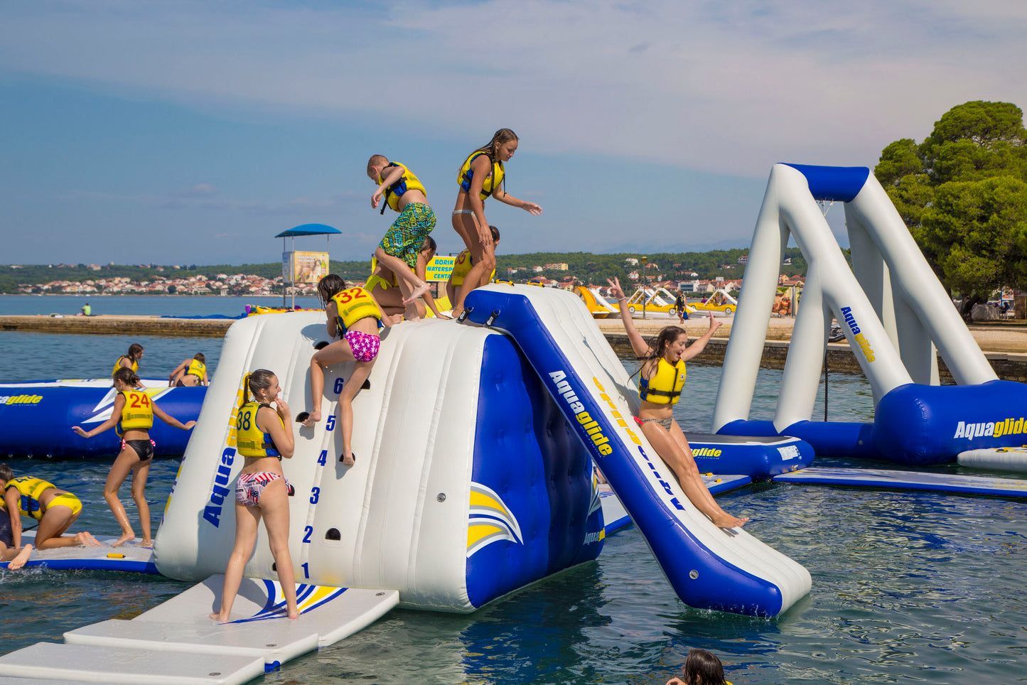 Aqauaglide King of The Mountain Inflatable Wall/slide Combo (Complete Set)
