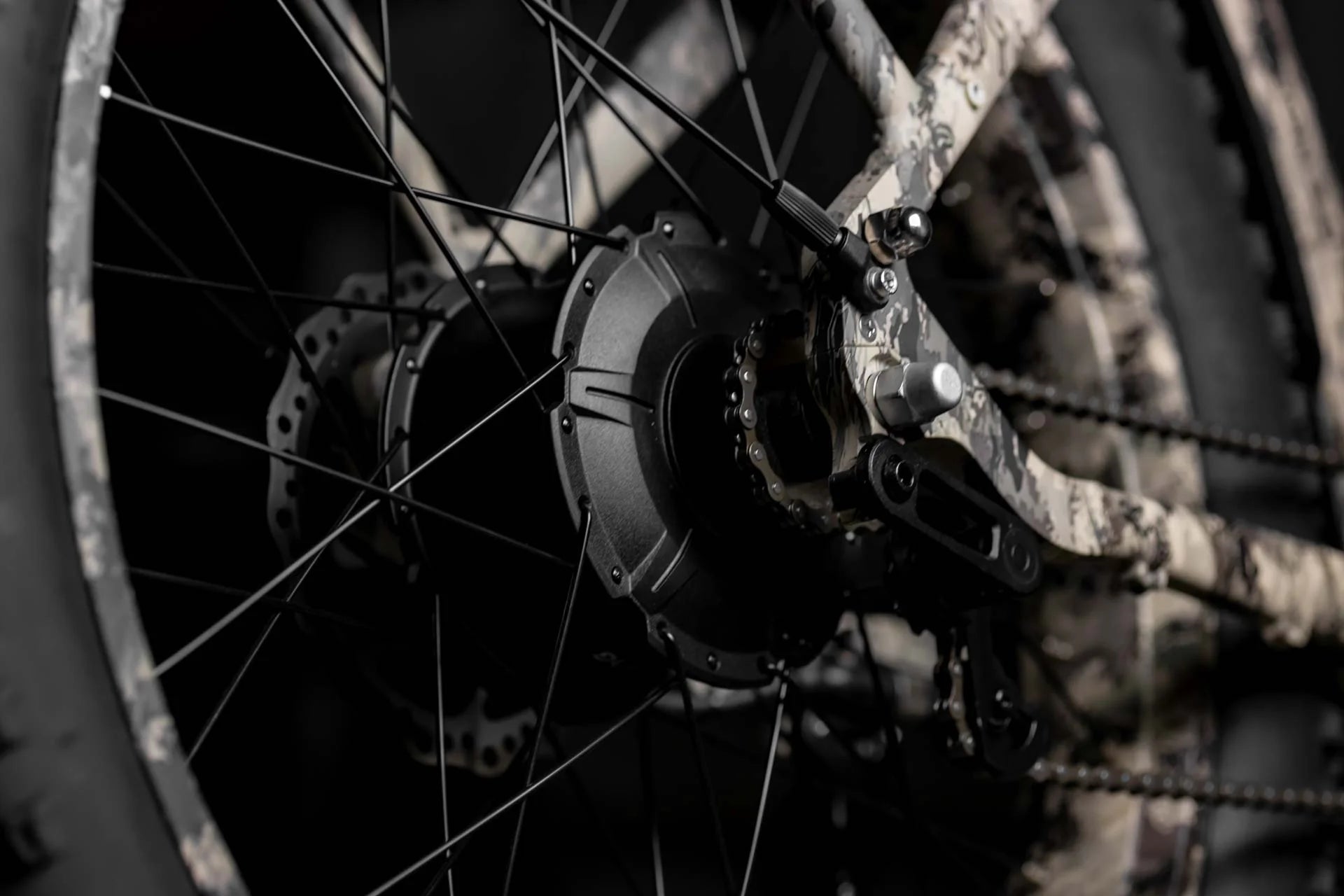 Logan 4-piston hydraulic brakes on Rambo Megatron 4.0 for safe stops