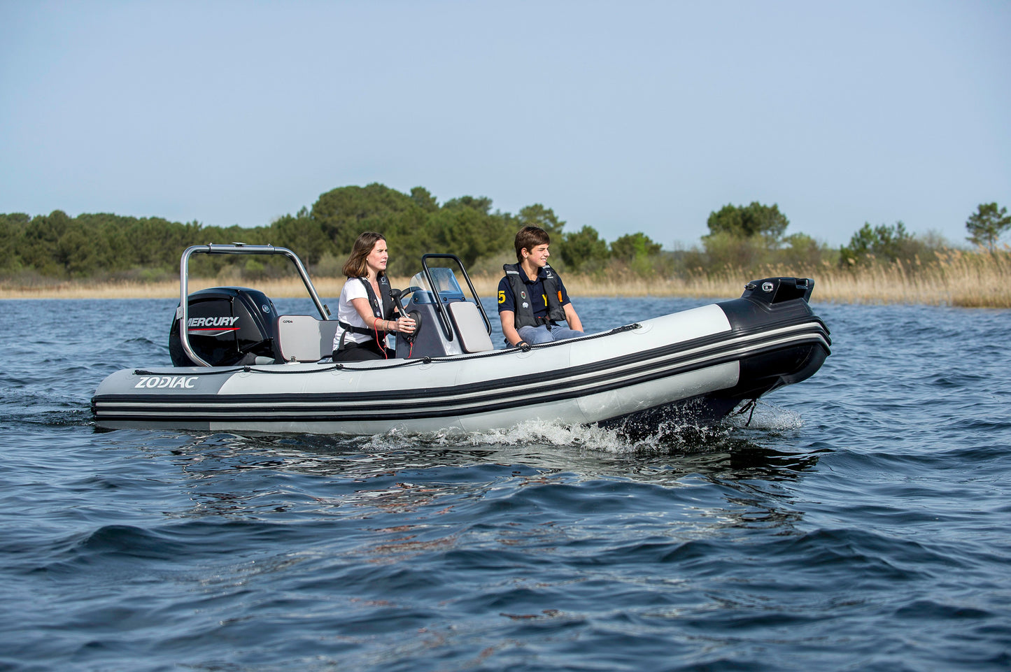 Zodiac Open 4.8 - Ergonomic & Versatile RIB for Day Trips