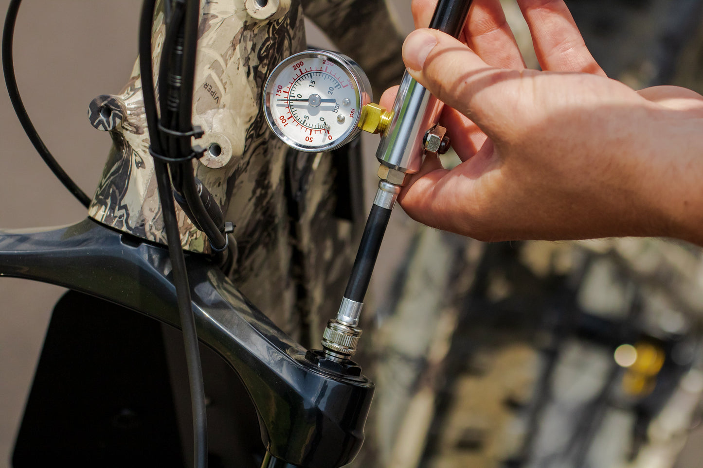 Buzzy’s Pollinator 300PSI Shock Pump