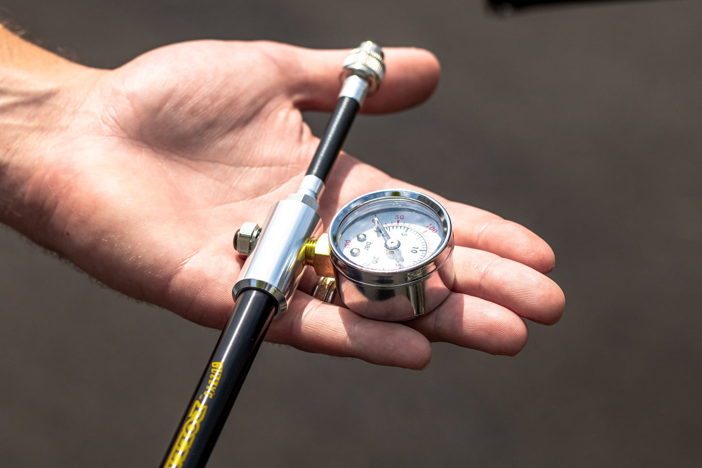 Buzzy’s Pollinator 300PSI Shock Pump