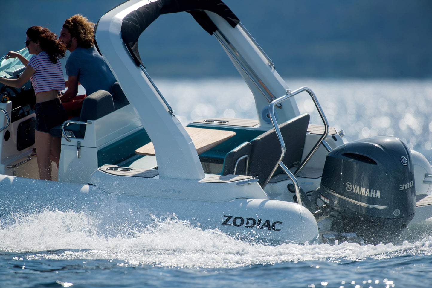 Zodiac Medline 7.5 - Your Private Oasis on the Water