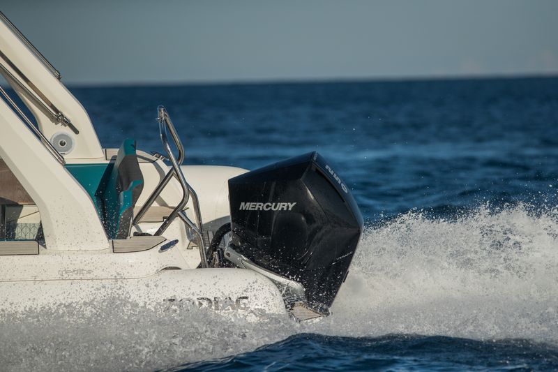 Zodiac Medline 7.5 - Your Private Oasis on the Water