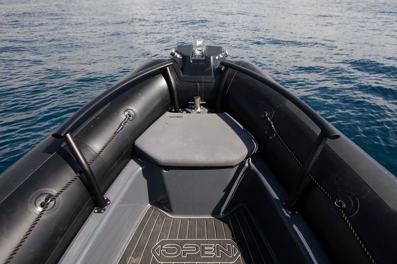 Bow cushion and storage on Zodiac Open 6.5 Gulfstream during dive trip