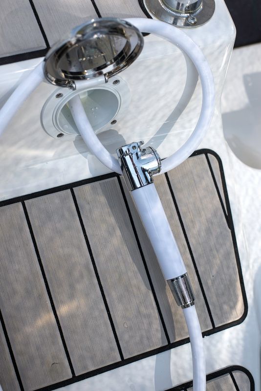 Zodiac Medline 6.8 - Your Ultimate Escape on the Water