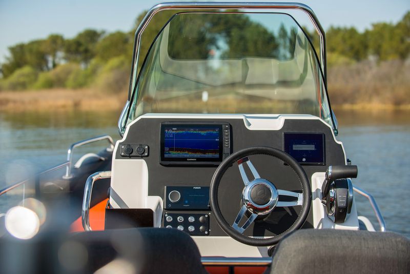 Zodiac Medline 6.8 - Your Ultimate Escape on the Water