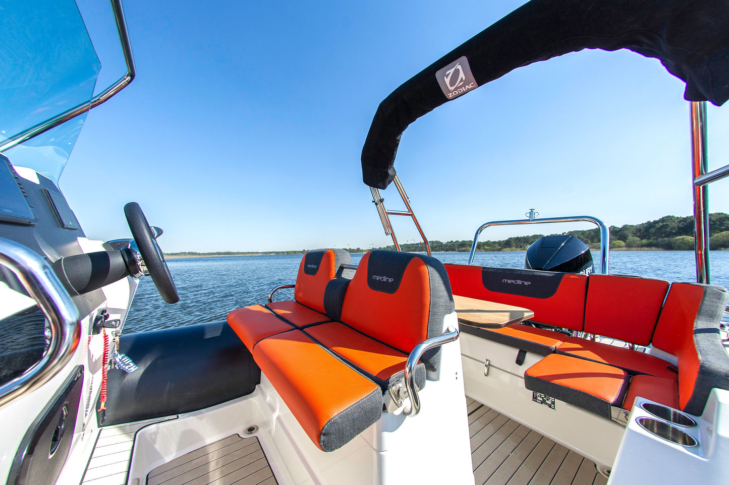 Zodiac Medline 6.8 - Your Ultimate Escape on the Water
