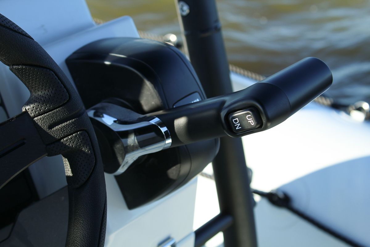 Zodiac Pro 6.5 - Best-Selling Customizable RIB for Fishing, Diving & Watersports