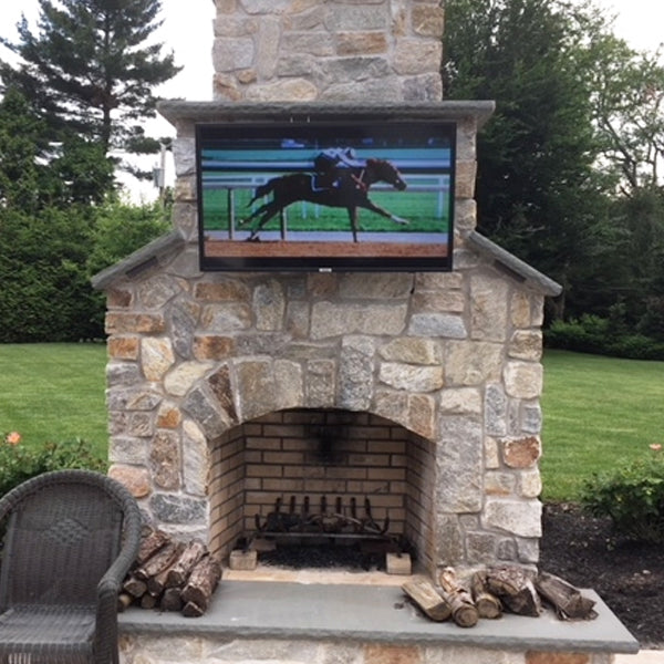 Brighten Your Backyard: Outdoor TVs at The Prime Pinnacle