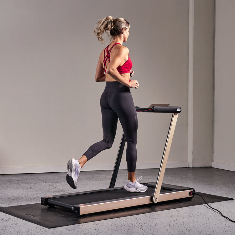 "High-quality treadmill with digital monitor – ideal for cardiovascular workouts