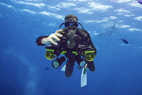 Sublue Navbow Underwater Scooter – Professional Diving Propulsion Device