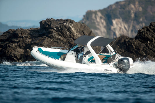 Zodiac Medline 7.5 - Your Private Oasis on the Water