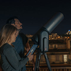 Unistellar app interface controlling eQuinox 2 telescope – 5000 object catalog with one-tap observation start