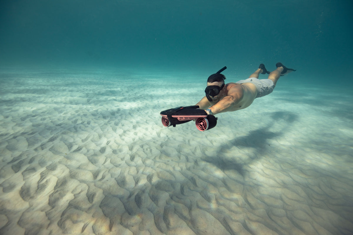 Sublue Navbow Underwater Scooter – Professional Diving Propulsion Device