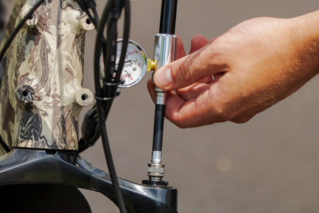 Buzzy’s Pollinator 300PSI Shock Pump