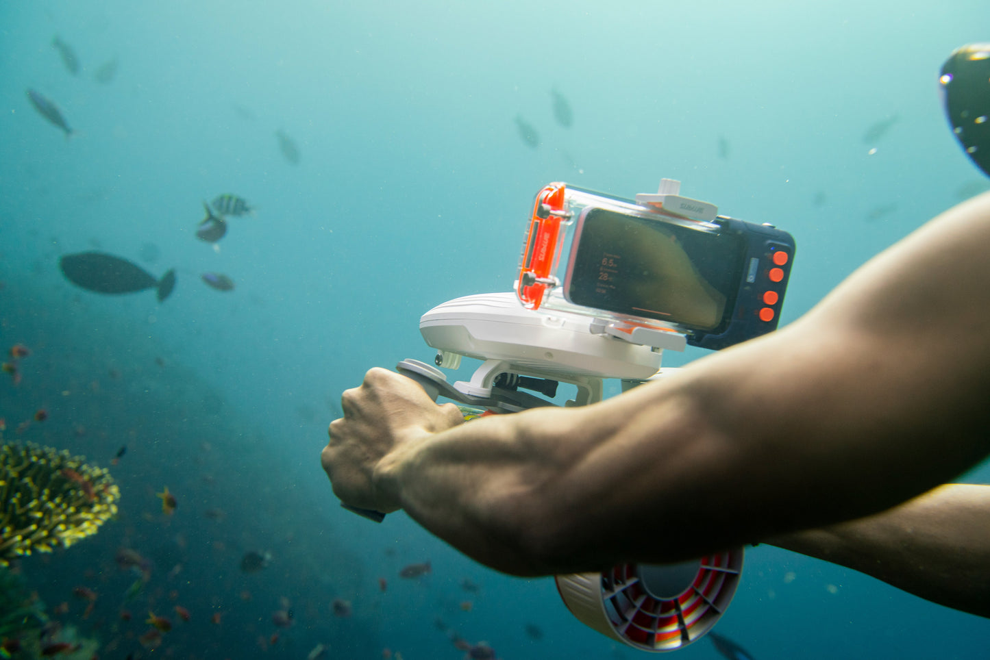 Sublue H1+ Smart Waterproof Phone Case – 4K Underwater Camera Housing with AI Color Correction