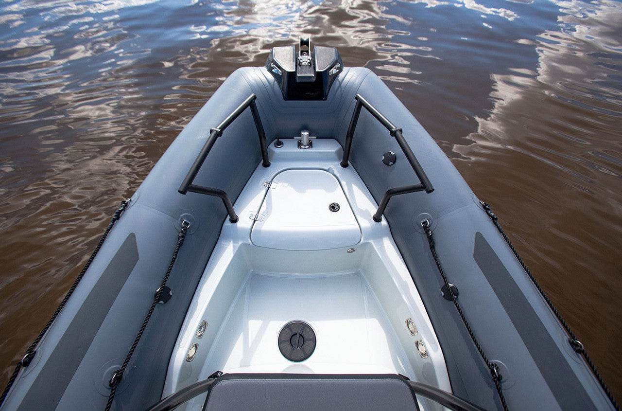 Lockable mooring storage and bolster on Zodiac Pro 5.5