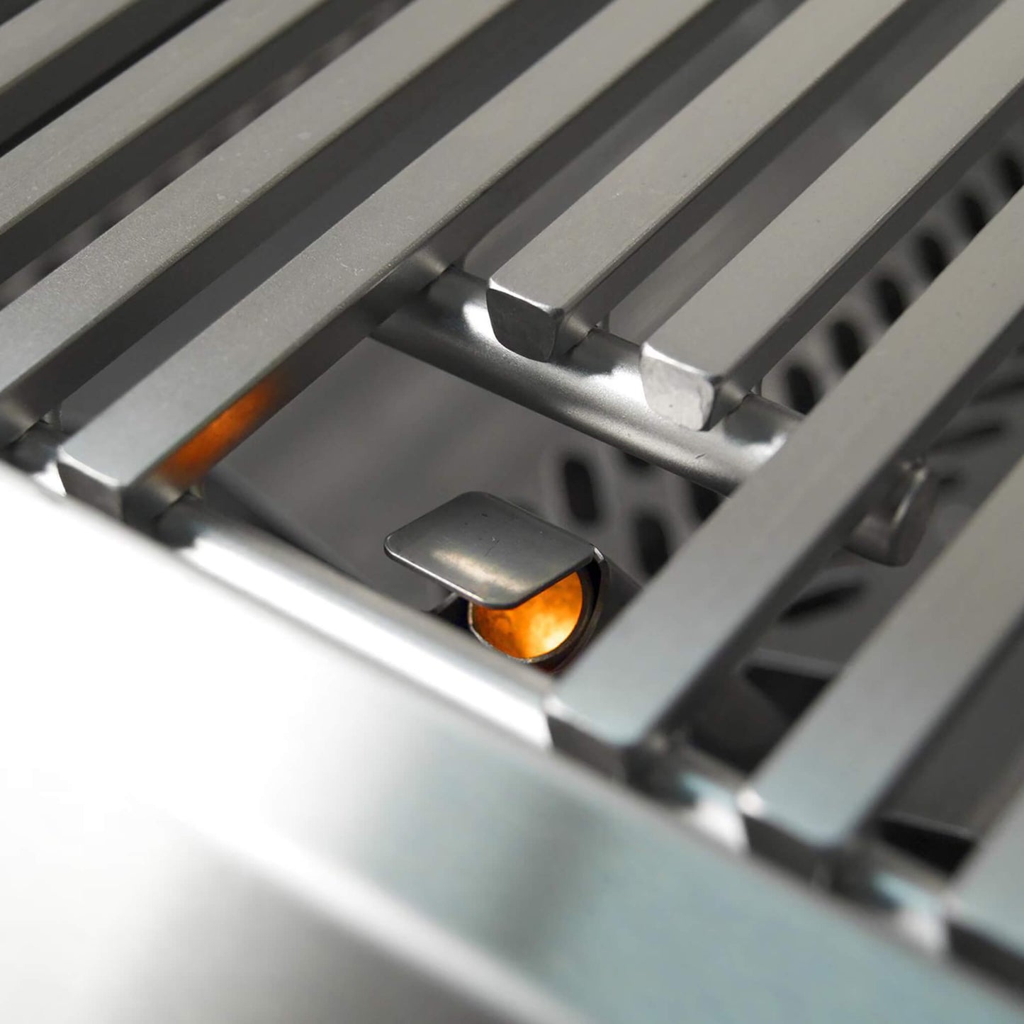 Fire Magic Choice Multi-User 36" Built-In Grill With Analog Thermometer [CM650I-RT1N/P]