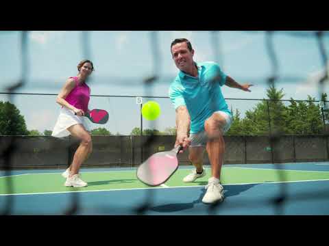 The Pickle by Lobster – Electric Pickleball Machine