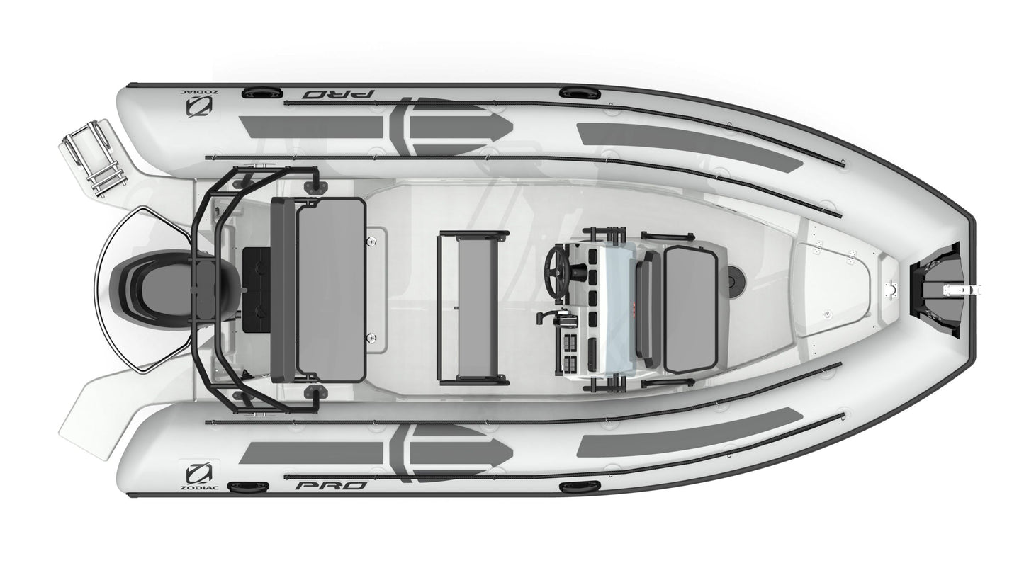 Spacious flat deck on Zodiac Pro 5.5 for custom seating layouts